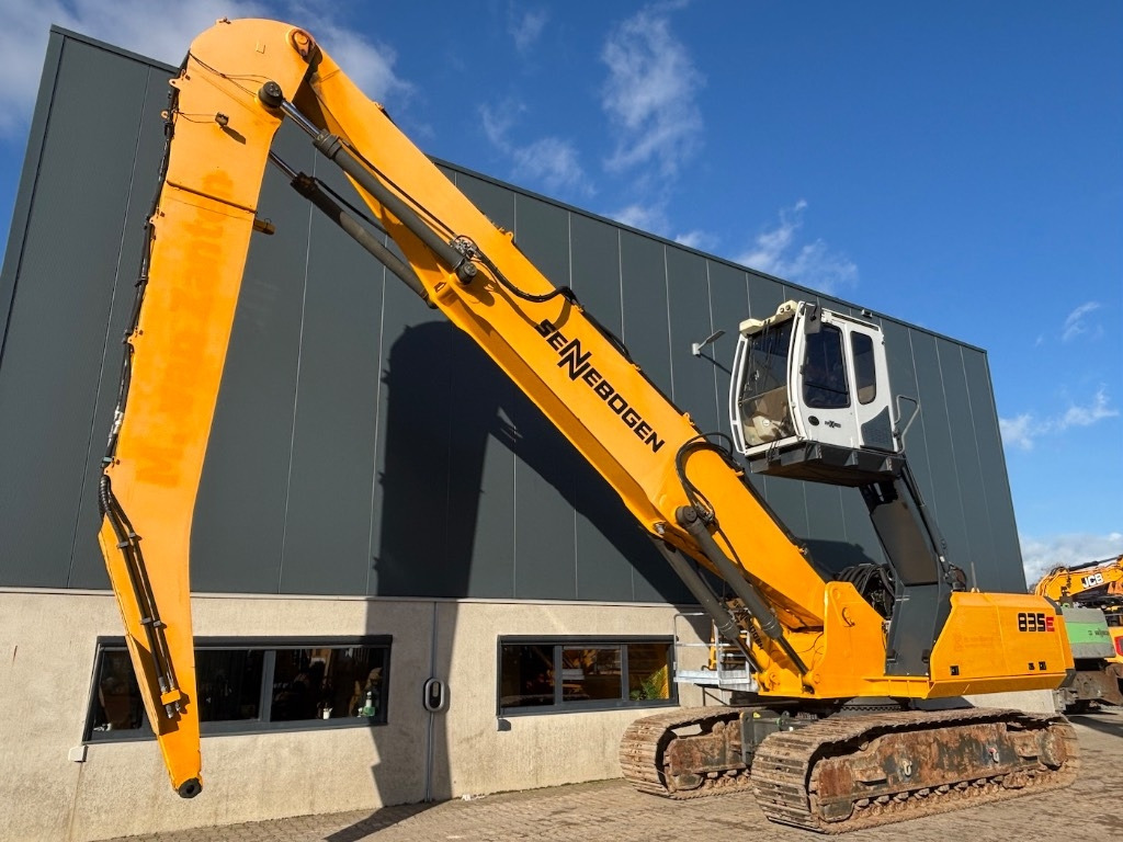 Sennebogen 835 R D - 835R - Překládkové rýpadlo: obrázok 1 Sennebogen 835 R D - 835R - Překládkové rýpadlo: obrázok 1