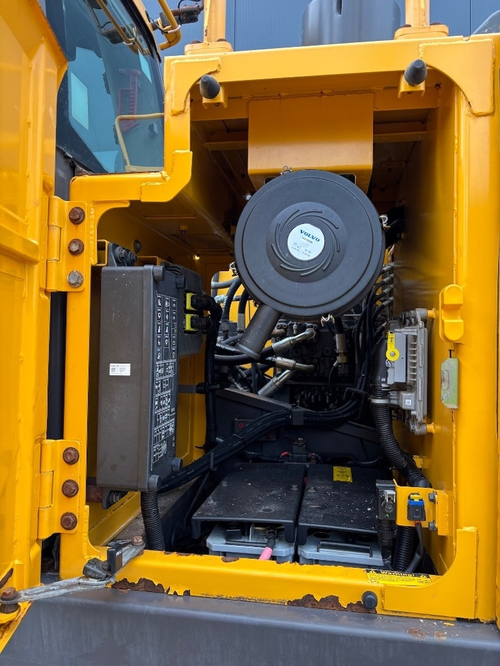 Pásové rýpadlo Volvo EC 220 E - EC220EL - EC 220: obrázok 23 Pásové rýpadlo Volvo EC 220 E - EC220EL - EC 220: obrázok 23