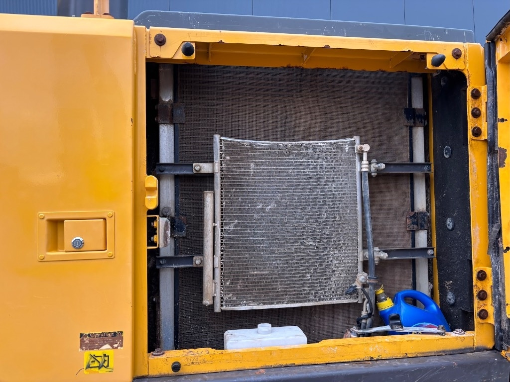 Pásové rýpadlo Volvo EC 220 E - EC220EL - EC 220: obrázok 24 Pásové rýpadlo Volvo EC 220 E - EC220EL - EC 220: obrázok 24