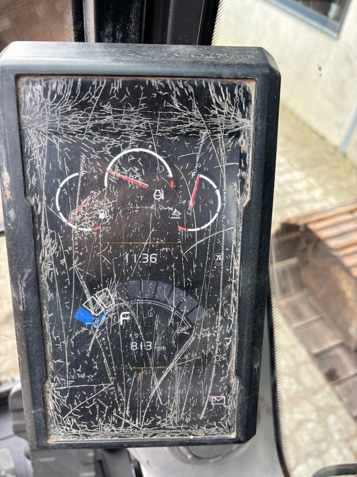 Pásové rýpadlo Volvo EC 220 E - EC220EL - EC 220: obrázok 17 Pásové rýpadlo Volvo EC 220 E - EC220EL - EC 220: obrázok 17