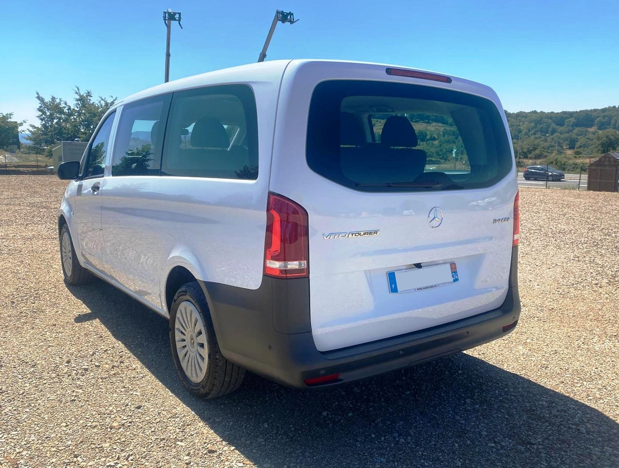 MERCEDES-BENZ Vito Tourer 114 CDI 136 Long Pro 9G-Tronic 8 Places - Mikrobus: obrázok 3 MERCEDES-BENZ Vito Tourer 114 CDI 136 Long Pro 9G-Tronic 8 Places - Mikrobus: obrázok 3