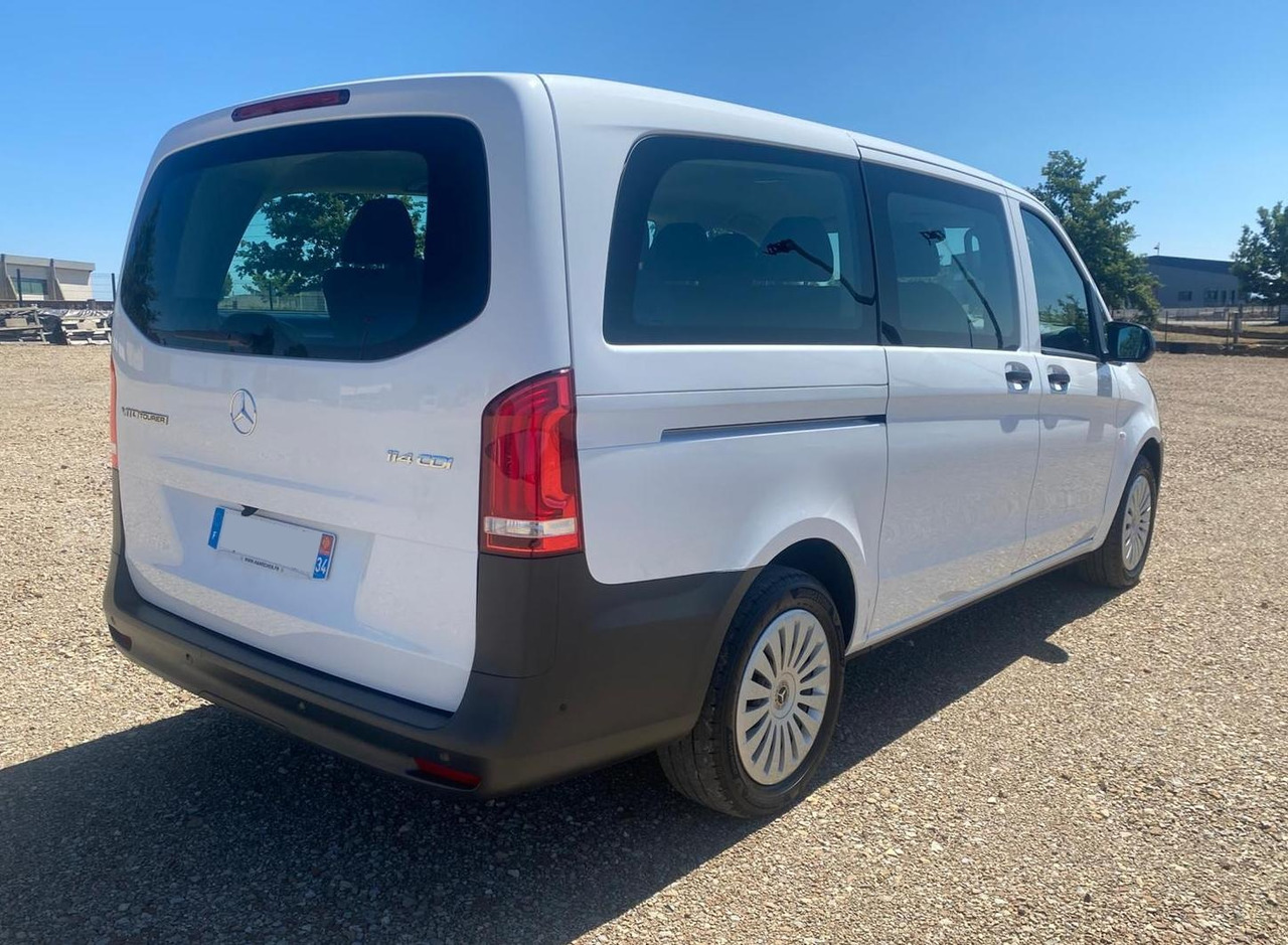 MERCEDES-BENZ Vito Tourer 114 CDI 136 Long Pro 9G-Tronic 8 Places - Mikrobus: obrázok 4 MERCEDES-BENZ Vito Tourer 114 CDI 136 Long Pro 9G-Tronic 8 Places - Mikrobus: obrázok 4