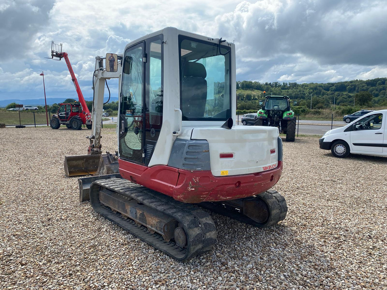 TAKEUCHI TB 250 - Pásové rýpadlo: obrázok 4 TAKEUCHI TB 250 - Pásové rýpadlo: obrázok 4
