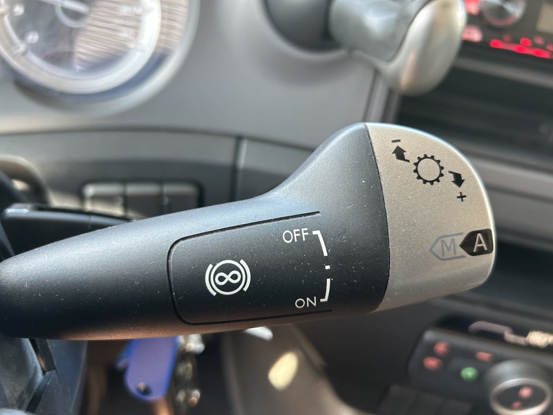 DAF CF 260 FA / Carrier Koeler - 30 gr / Chereau Frigobox / Laadklep 2000 kg - Chladirenské nákladné vozidlo: obrázok 5 DAF CF 260 FA / Carrier Koeler - 30 gr / Chereau Frigobox / Laadklep 2000 kg - Chladirenské nákladné vozidlo: obrázok 5