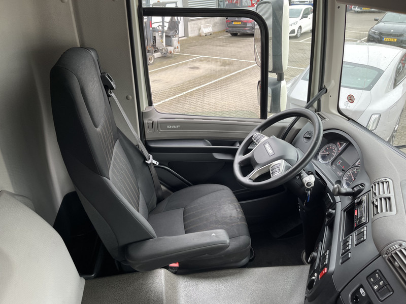 DAF CF 260 FA / Carrier Koeler - 30 gr / Chereau Frigobox / Laadklep 2000 kg - Chladirenské nákladné vozidlo: obrázok 3 DAF CF 260 FA / Carrier Koeler - 30 gr / Chereau Frigobox / Laadklep 2000 kg - Chladirenské nákladné vozidlo: obrázok 3