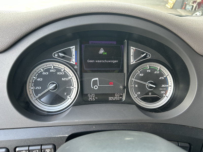 DAF CF 260 FA / Carrier Koeler - 30 gr / Chereau Frigobox / Laadklep 2000 kg - Chladirenské nákladné vozidlo: obrázok 4 DAF CF 260 FA / Carrier Koeler - 30 gr / Chereau Frigobox / Laadklep 2000 kg - Chladirenské nákladné vozidlo: obrázok 4