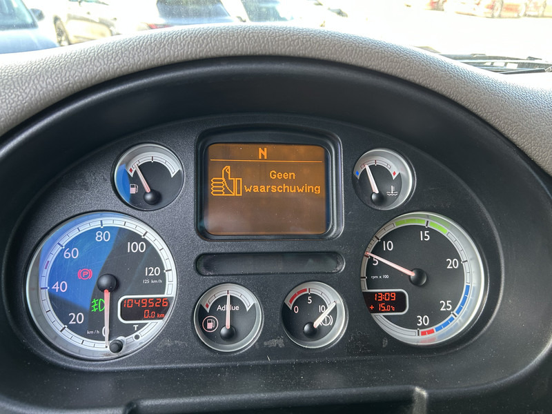 DAF CF 75 310 Euro 5 / Curtainside Box / Loadlift / Trailer Coupling - Plachtové nákladné vozidlo: obrázok 4 DAF CF 75 310 Euro 5 / Curtainside Box / Loadlift / Trailer Coupling - Plachtové nákladné vozidlo: obrázok 4