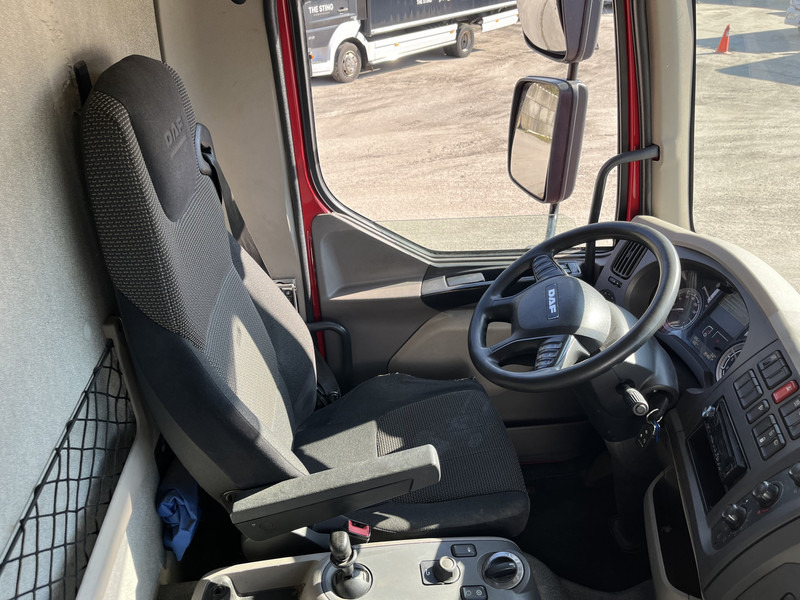 DAF LF 210 FA / 12 Ton / 354 dkm / Box / Laadklep / NL Truck - Skříňový nákladní auto: obrázok 3 DAF LF 210 FA / 12 Ton / 354 dkm / Box / Laadklep / NL Truck - Skříňový nákladní auto: obrázok 3