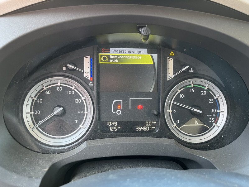 DAF LF 210 FA / 12 Ton / 354 dkm / Box / Laadklep / NL Truck - Skříňový nákladní auto: obrázok 4 DAF LF 210 FA / 12 Ton / 354 dkm / Box / Laadklep / NL Truck - Skříňový nákladní auto: obrázok 4