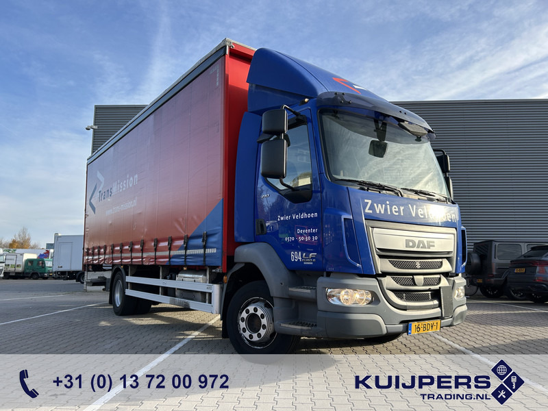 DAF LF 210 FA / 12 Ton / 557 dlm / Curtainside / Loadlift / APK TUV 05-26 - Plachtové nákladné vozidlo: obrázok 1 DAF LF 210 FA / 12 Ton / 557 dlm / Curtainside / Loadlift / APK TUV 05-26 - Plachtové nákladné vozidlo: obrázok 1
