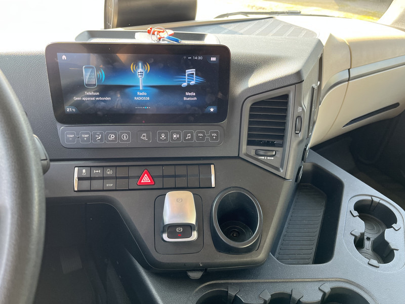 Mercedes-Benz Actros 2124 / 2023 / 18 Ton / Box / Laadklep - Skříňový nákladní auto: obrázok 5 Mercedes-Benz Actros 2124 / 2023 / 18 Ton / Box / Laadklep - Skříňový nákladní auto: obrázok 5