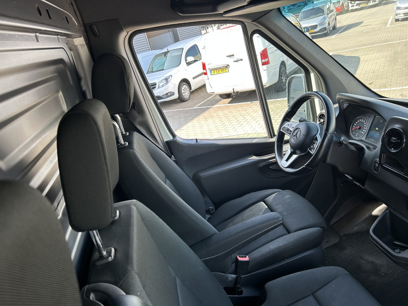 Mercedes-Benz Sprinter 314 2.2 CDI / L4 H2 / Loadlift 650 kg / Navi / APK TUV 01-26 - Furgon: obrázok 4 Mercedes-Benz Sprinter 314 2.2 CDI / L4 H2 / Loadlift 650 kg / Navi / APK TUV 01-26 - Furgon: obrázok 4