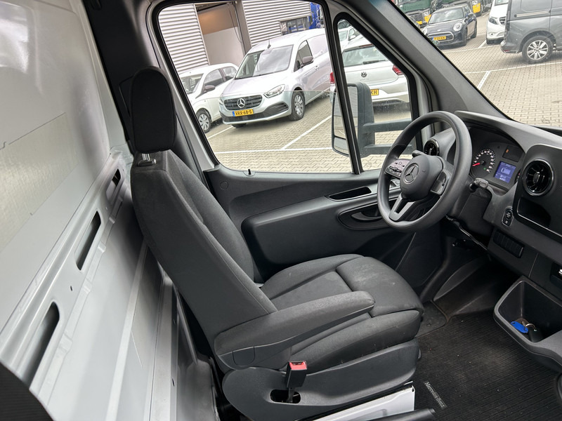 Mercedes-Benz Sprinter 515 1.9 CDI / 126 dkm / Box 4.4 mtr / Laadklep / APK 07-26 - Dodávka skriňová nadstavba: obrázok 3 Mercedes-Benz Sprinter 515 1.9 CDI / 126 dkm / Box 4.4 mtr / Laadklep / APK 07-26 - Dodávka skriňová nadstavba: obrázok 3