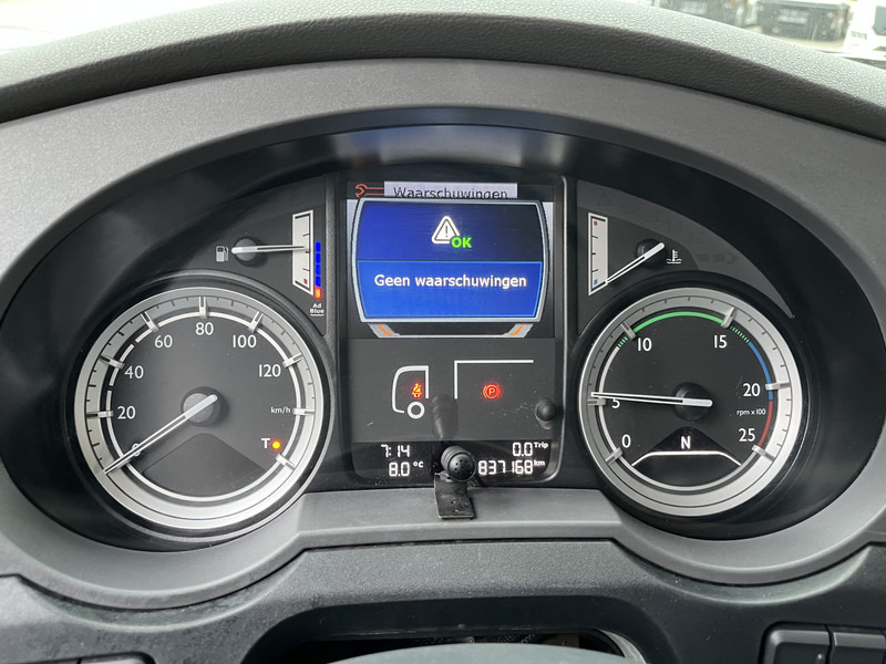 DAF XF 440 FT SC / Mega - Low Deck / 837 dkm / 2 Tanks / Stand Klima / Tacho V2 - Ťahač: obrázok 4 DAF XF 440 FT SC / Mega - Low Deck / 837 dkm / 2 Tanks / Stand Klima / Tacho V2 - Ťahač: obrázok 4