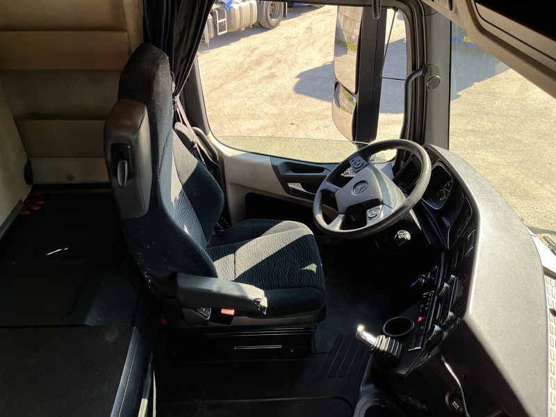 Mercedes-Benz Actros 1842 Streamspace / 937 dkm / 2 Tanks / NL Truck - Ťahač: obrázok 3 Mercedes-Benz Actros 1842 Streamspace / 937 dkm / 2 Tanks / NL Truck - Ťahač: obrázok 3