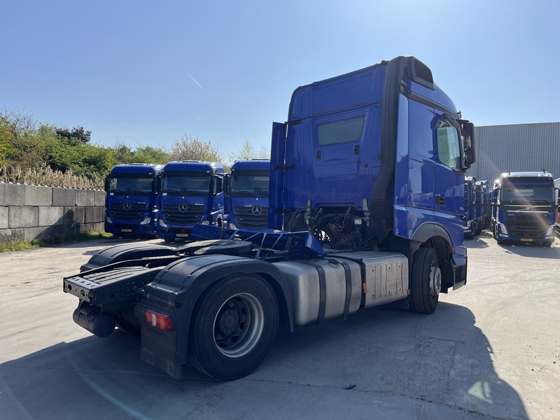 Mercedes-Benz Actros 1842 Streamspace / 945 dkm / 2 Tanks / NL Truck / 15x in stock - Ťahač: obrázok 2 Mercedes-Benz Actros 1842 Streamspace / 945 dkm / 2 Tanks / NL Truck / 15x in stock - Ťahač: obrázok 2