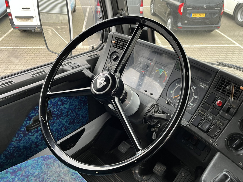 Scania R 143H V8 500 Streamline / V8 Sound / Retarder / Old Skool Classic - Ťahač: obrázok 4 Scania R 143H V8 500 Streamline / V8 Sound / Retarder / Old Skool Classic - Ťahač: obrázok 4