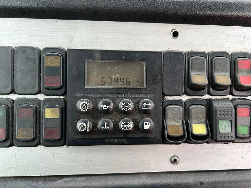 Terberg YT 182 / Cummins / Allison / 2012 / Terminal Tractor - Ťahač: obrázok 5 Terberg YT 182 / Cummins / Allison / 2012 / Terminal Tractor - Ťahač: obrázok 5