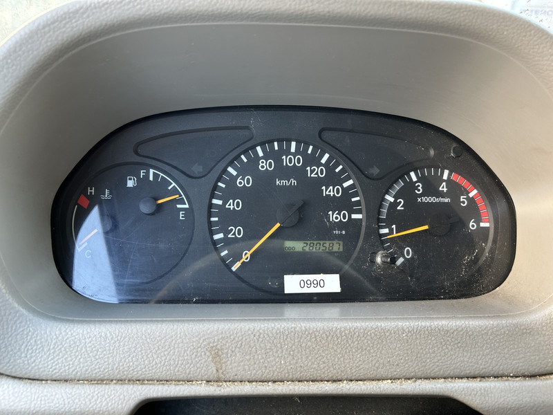 Toyota Dyna 100 3.0 D-4D / Kipper - Tipper / Blad - Bald / APK TUV 07-26 - Dodávka sklápač: obrázok 4 Toyota Dyna 100 3.0 D-4D / Kipper - Tipper / Blad - Bald / APK TUV 07-26 - Dodávka sklápač: obrázok 4