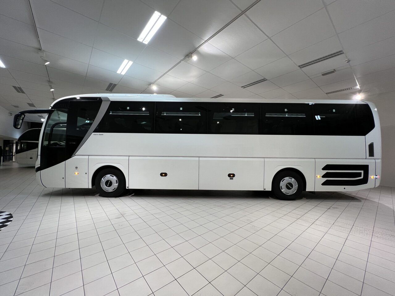 MAN Lions Coach R07 Euro 6E - Autokar: obrázok 3 MAN Lions Coach R07 Euro 6E - Autokar: obrázok 3