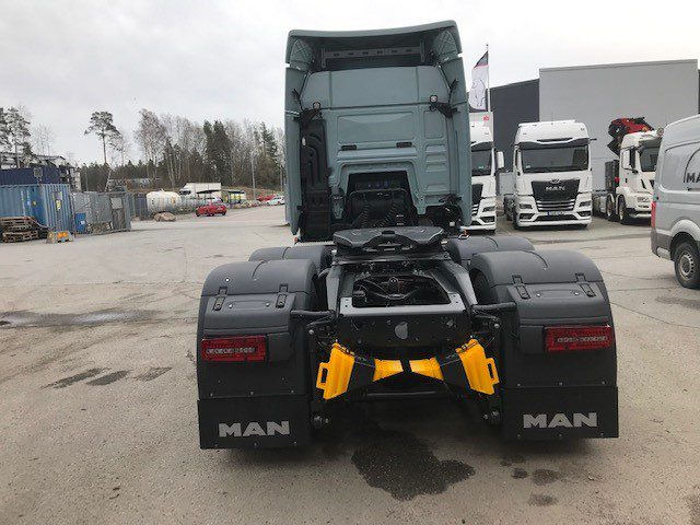 MAN TGS 33.510 6X6H Skogsmaskinsdragare - Ťahač: obrázok 5 MAN TGS 33.510 6X6H Skogsmaskinsdragare - Ťahač: obrázok 5