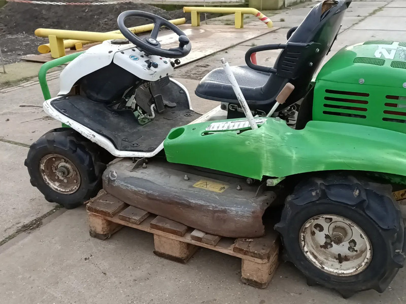 Maaier Etesia Twenty One HP - Záhradná kosačka: obrázok 5 Maaier Etesia Twenty One HP - Záhradná kosačka: obrázok 5