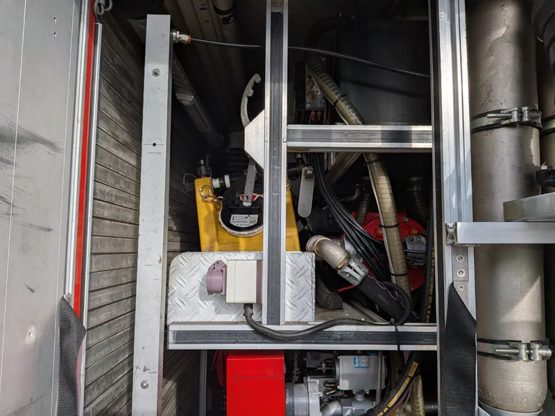 Mercedes-Benz - Hasičské vozidlo: obrázok 4 Mercedes-Benz - Hasičské vozidlo: obrázok 4