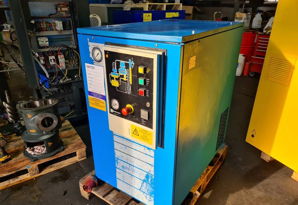 Kompresor śrubowy AIRPRESS, CECCATO 15 kw - Vzduchový kompresor: obrázok 4 Kompresor śrubowy AIRPRESS, CECCATO 15 kw - Vzduchový kompresor: obrázok 4
