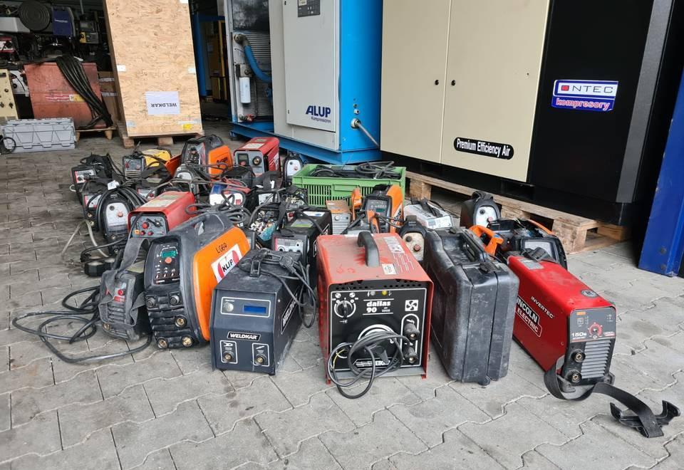 Spawarki invertorowe, używane, uszkodzone - Zváracia technika: obrázok 2 Spawarki invertorowe, używane, uszkodzone - Zváracia technika: obrázok 2