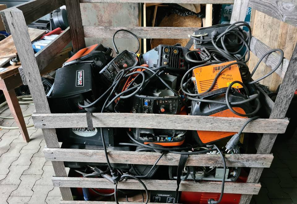 Spawarki invertorowe, używane, uszkodzone - Zváracia technika: obrázok 4 Spawarki invertorowe, używane, uszkodzone - Zváracia technika: obrázok 4