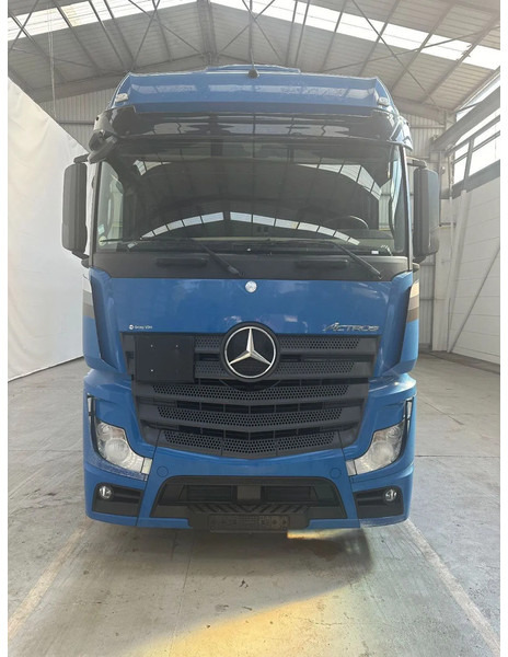 Mercedes-Benz Actros 2642 6x2 - Plachtové nákladné vozidlo: obrázok 5 Mercedes-Benz Actros 2642 6x2 - Plachtové nákladné vozidlo: obrázok 5