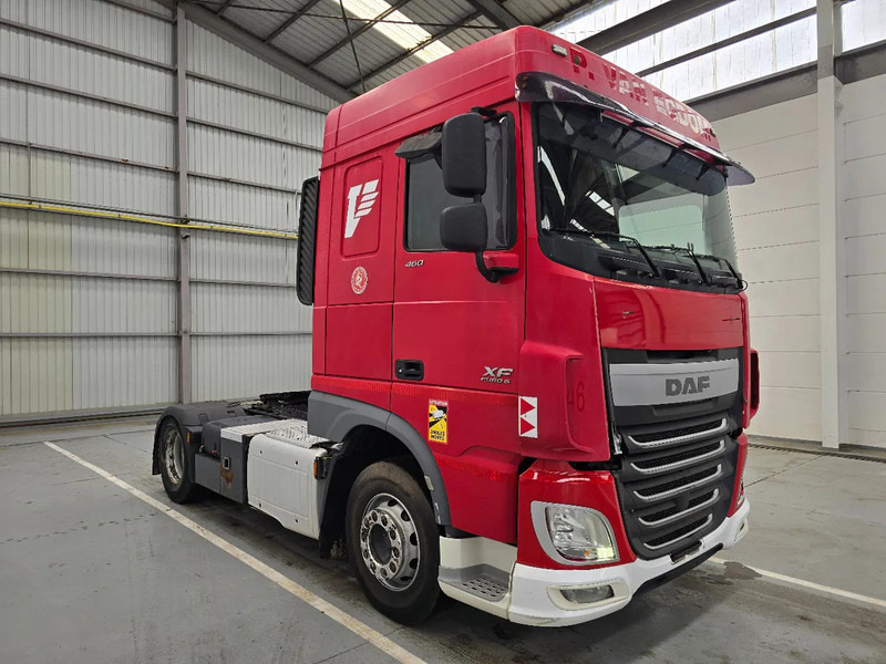 DAF XF 460 SPACECAB / RETARDER /MANUEL - Ťahač: obrázok 4 DAF XF 460 SPACECAB / RETARDER /MANUEL - Ťahač: obrázok 4