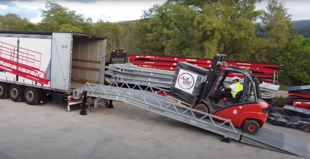Loading Ramp with with hydraulic tilting bridge - AZ RAMP - STAR- 12T FULL GALVA - Nakladacia rampa: obrázok 5 Loading Ramp with with hydraulic tilting bridge - AZ RAMP - STAR- 12T FULL GALVA - Nakladacia rampa: obrázok 5