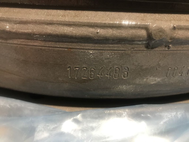 Volvo 11038455 17264483 PT2509 PT2519 22401 22671 22418 22419 - Transmisie pre Ťahačový kĺbový damper: obrázok 2 Volvo 11038455 17264483 PT2509 PT2519 22401 22671 22418 22419 - Transmisie pre Ťahačový kĺbový damper: obrázok 2