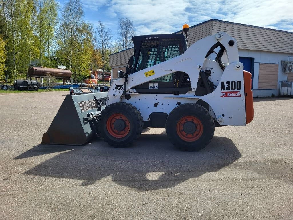 Bobcat A 300 - Šmykom riadený nakladač: obrázok 2 Bobcat A 300 - Šmykom riadený nakladač: obrázok 2