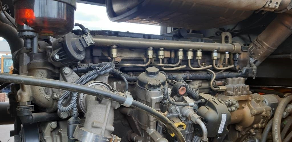 Kolesový nakladač JCB 457 ZX: obrázok 15