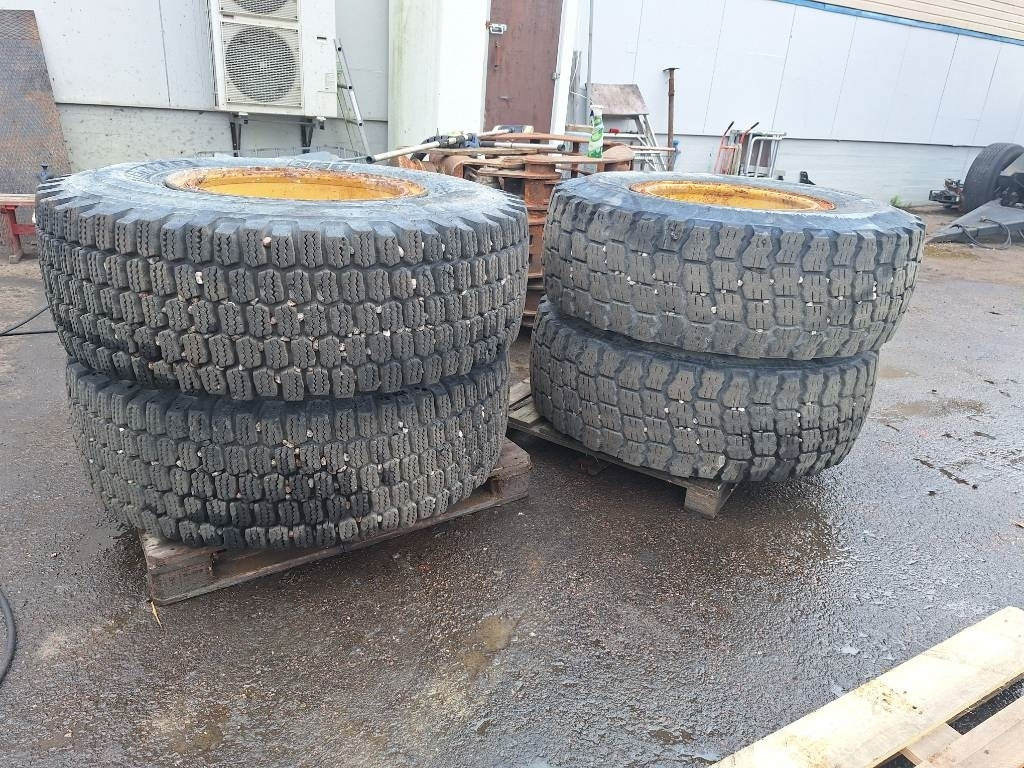 Michelin 17.5R-25 Renkaat 4kpl - Pneumatika pre Stavebné stroje: obrázok 1 Michelin 17.5R-25 Renkaat 4kpl - Pneumatika pre Stavebné stroje: obrázok 1