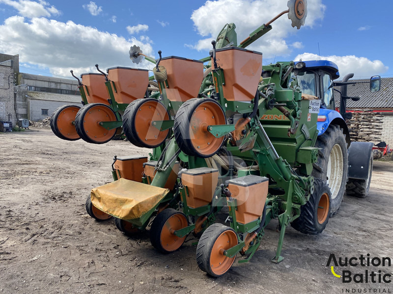 Amazone ED 602 K - Přesný sejací stroj: obrázok 4 Amazone ED 602 K - Přesný sejací stroj: obrázok 4