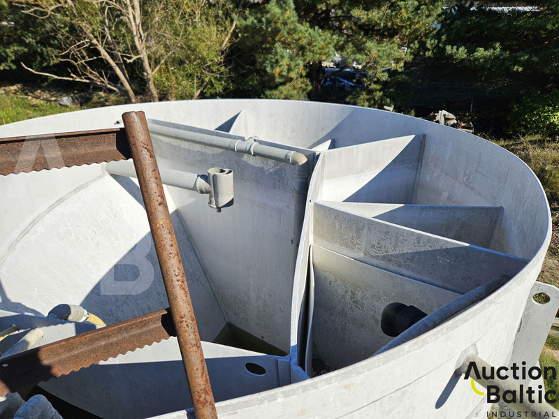 August ir Ko - Cisternové vozidlo: obrázok 4 August ir Ko - Cisternové vozidlo: obrázok 4