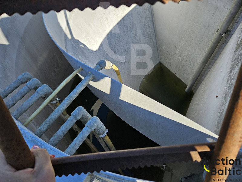 August ir Ko - Cisternové vozidlo: obrázok 5 August ir Ko - Cisternové vozidlo: obrázok 5