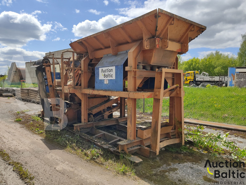 BMD RA700/4 - Stroj na obrábanie pôdy: obrázok 1 BMD RA700/4 - Stroj na obrábanie pôdy: obrázok 1