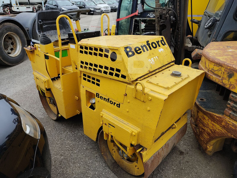 Benford - Valec: obrázok 3 Benford - Valec: obrázok 3