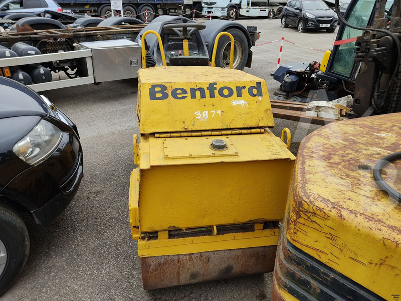 Benford - Valec: obrázok 4 Benford - Valec: obrázok 4