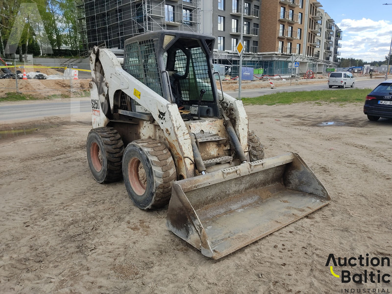 Bobcat S 250 - Šmykom riadený nakladač: obrázok 1 Bobcat S 250 - Šmykom riadený nakladač: obrázok 1
