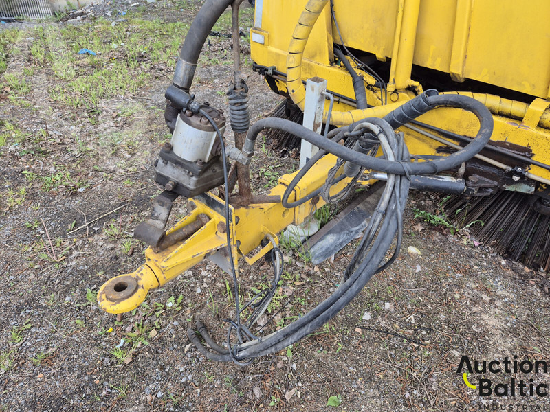 Broddway 1900 - Zametacie vozidlo: obrázok 5 Broddway 1900 - Zametacie vozidlo: obrázok 5