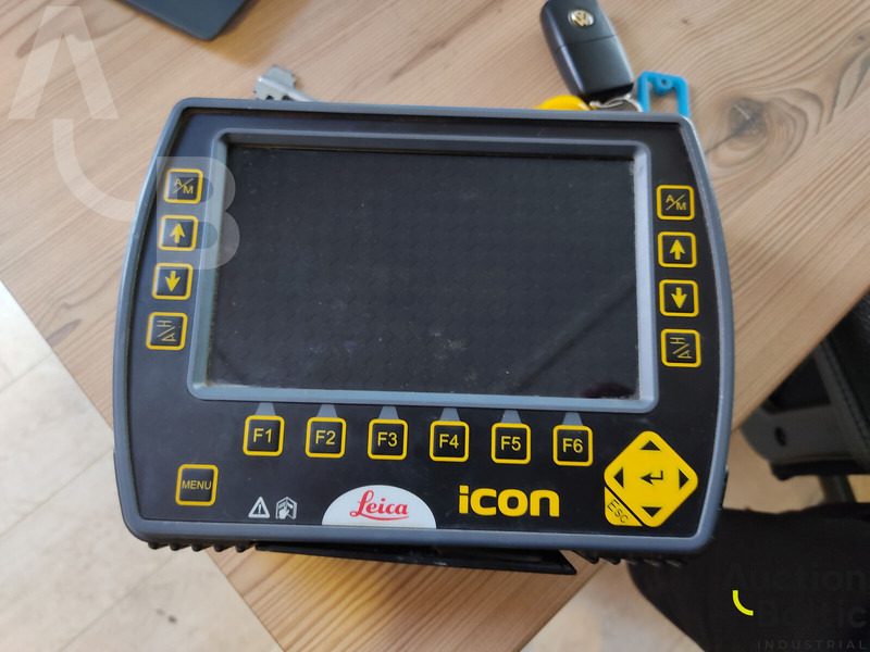 Pásový nakladač Case TR 320: obrázok 7