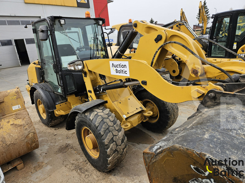 Caterpillar 906 M - Kolesový nakladač: obrázok 2 Caterpillar 906 M - Kolesový nakladač: obrázok 2