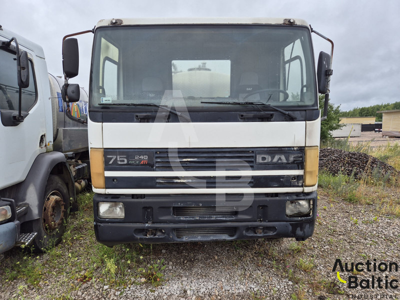 DAF with tank - Cisternové vozidlo: obrázok 2 DAF with tank - Cisternové vozidlo: obrázok 2