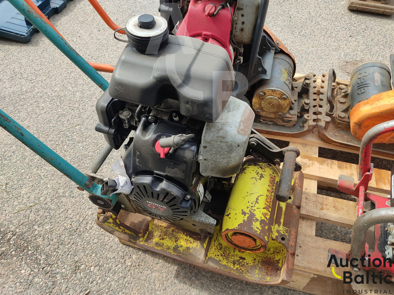 Dynapac LF45, Ammann AVP1033 & 2 Belle - Vibračná doska: obrázok 5 Dynapac LF45, Ammann AVP1033 & 2 Belle - Vibračná doska: obrázok 5