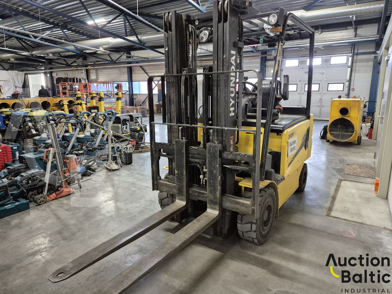 Hyundai 30B-9 - Elektrický vysokozdvižný vozík: obrázok 1 Hyundai 30B-9 - Elektrický vysokozdvižný vozík: obrázok 1